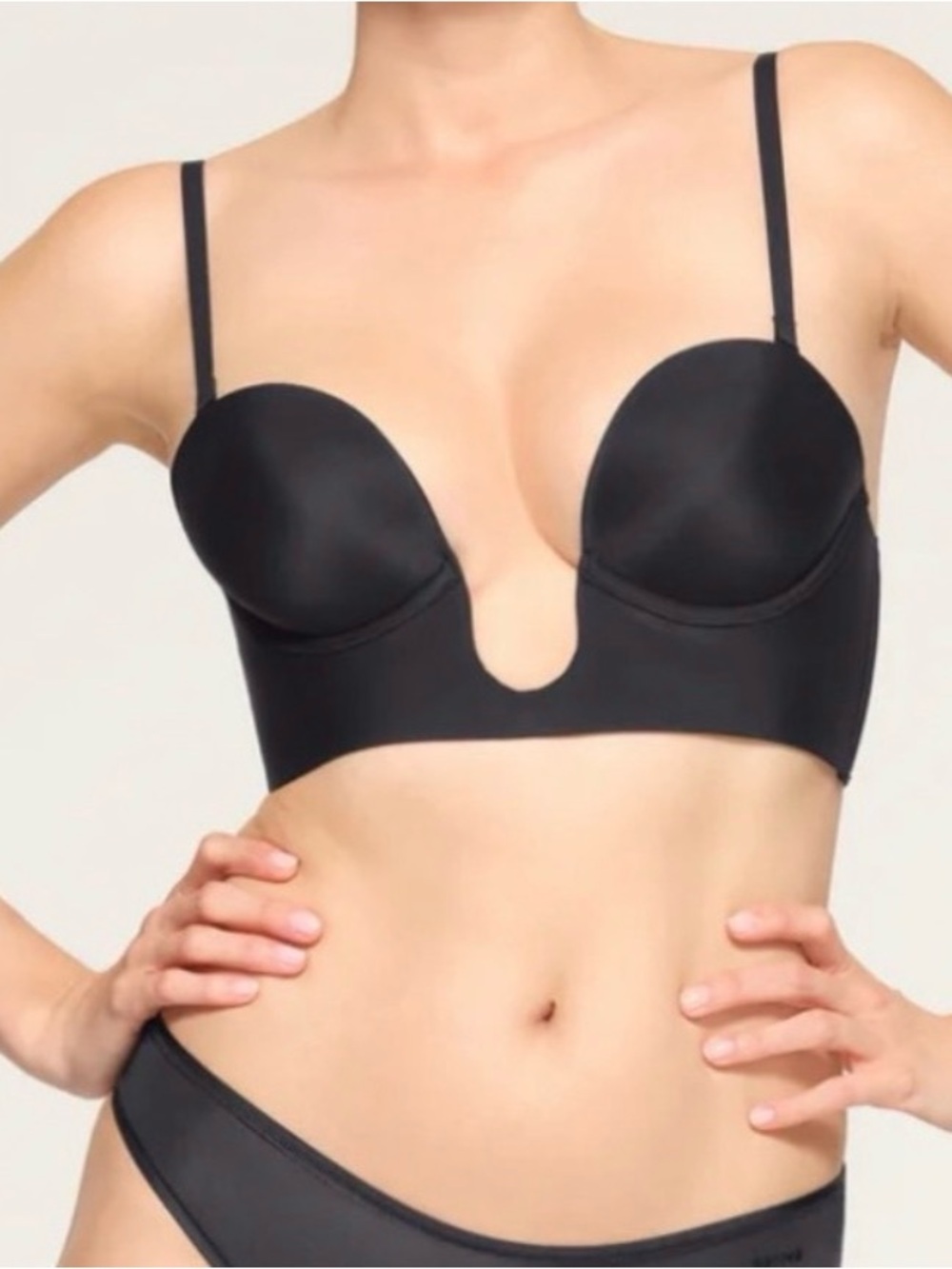 NEW SKIMS DEEP PLUNGE SHAPEWEAR BRA STRAPLESS ONYX S